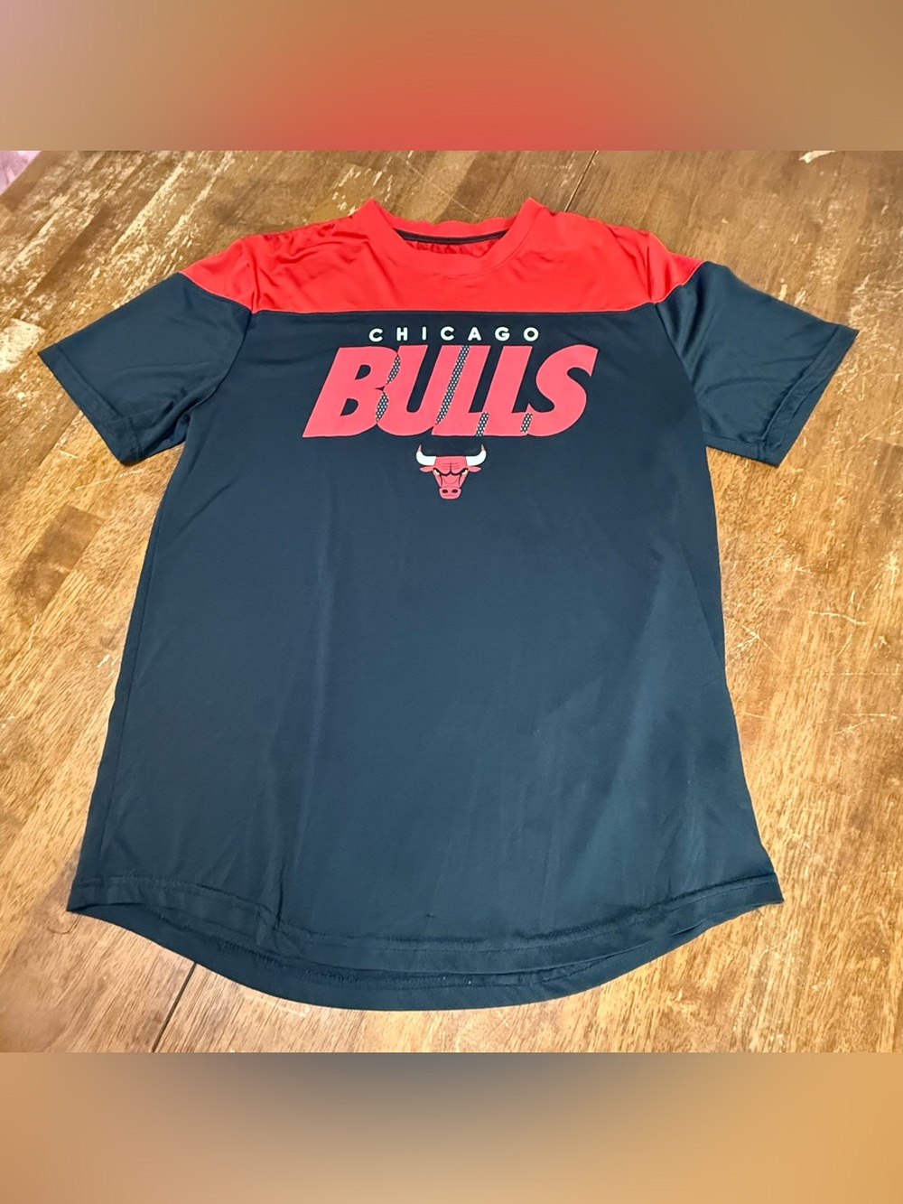Chicago Bulls Men’s Red Black Short Sleeve Athletic Performance Shirt